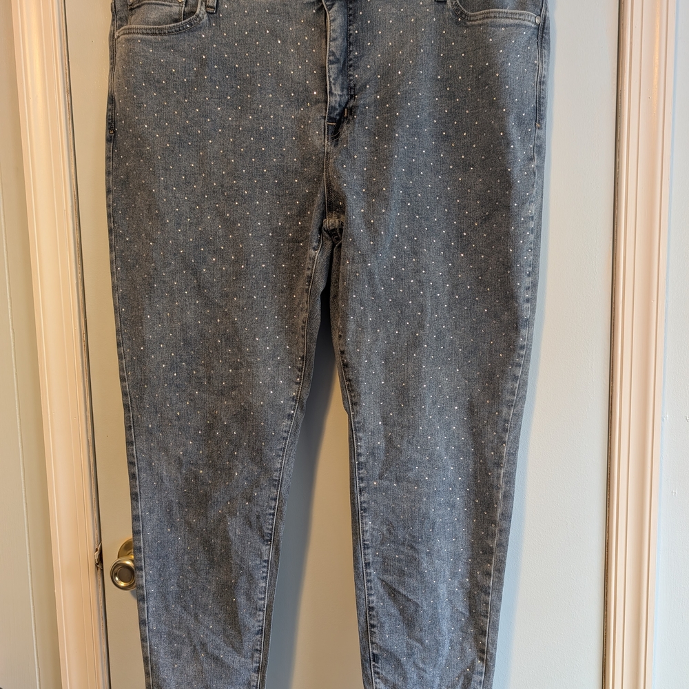 Stylish Women's Blue Jeans With Rhinestones